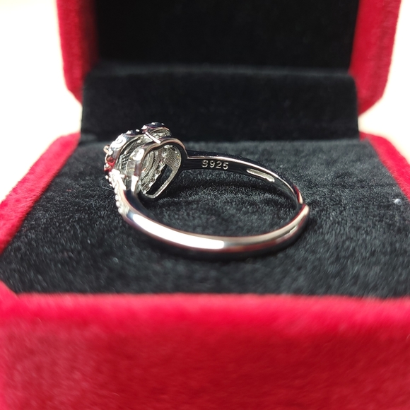 Sterling Silver Heart Shaped Ring - Picture 3 of 5